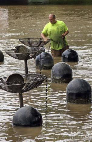 Volunteers fuel WaterFire successv